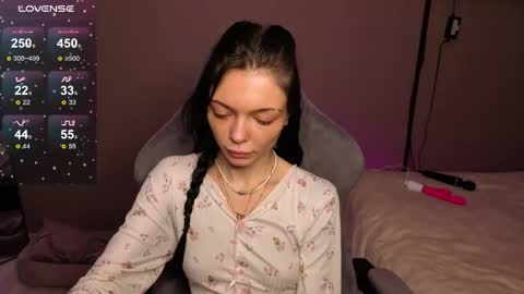 Snapshot of mariella__adams chatting on 04/23/26, 05:26 Maria online show from 04/23/26, 05:26