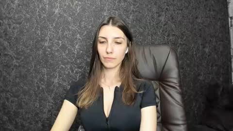 Snapshot of marielleanker chatting on 09/19/25, 02:51 marielleanker online show from 09/19/25, 02:51