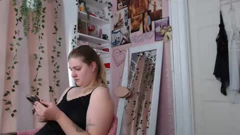 marigoldrue online show from 06/25/26, 04:11