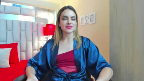 Snapshot of mariiahneedles chatting on 01/07/25, 09:35 mariiahneedles online show from 01/07/25, 09:35