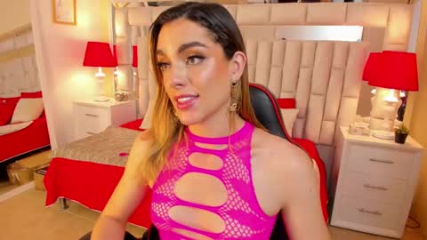 Snapshot of mariiahneedles chatting on 01/16/25, 07:07 mariiahneedles online show from 01/16/25, 07:07