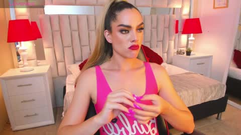 Snapshot of mariiahneedles chatting on 01/26/25, 12:16 mariiahneedles online show from 01/26/25, 12:16