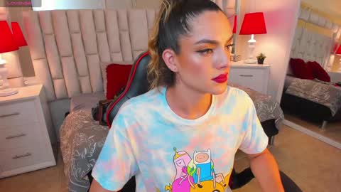 Snapshot of mariiahneedles chatting on 02/06/25, 01:38 mariiahneedles online show from 02/06/25, 01:38