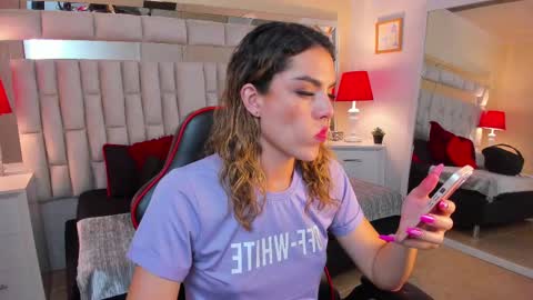 Snapshot of mariiahneedles chatting on 02/11/25, 09:14 mariiahneedles online show from 02/11/25, 09:14