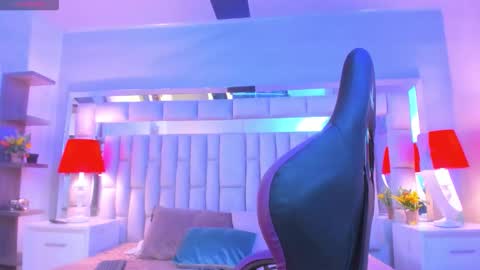 Snapshot of mariiahneedles chatting on 02/11/26, 03:55 mariiahneedles online show from 02/11/26, 03:55