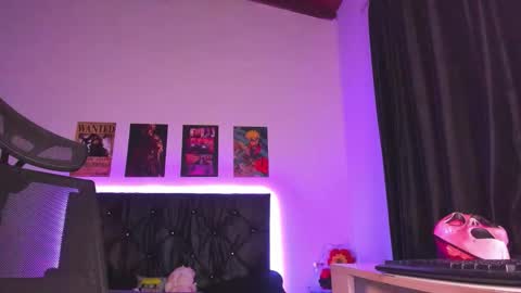 Snapshot of mariiana_hasper chatting on 10/31/25, 05:41 Mariana Hasper online show from 10/31/25, 05:41