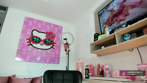 Snapshot of mariianna_lopez_ chatting on 12/06/24, 08:18 Mariana online show from 12/06/24, 08:18