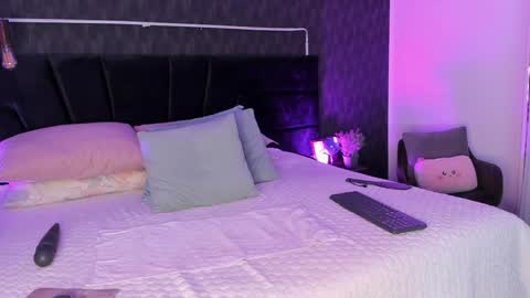 Snapshot of mariianna_lopez_ chatting on 02/03/25, 02:45 Mariana online show from 02/03/25, 02:45