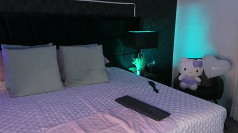 Snapshot of mariianna_lopez_ chatting on 02/21/25, 05:20 Mariana online show from 02/21/25, 05:20