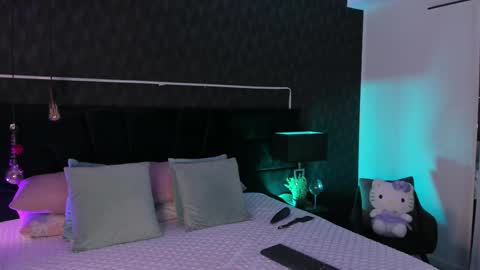 Snapshot of mariianna_lopez_ chatting on 03/03/25, 11:55 Mariana online show from 03/03/25, 11:55