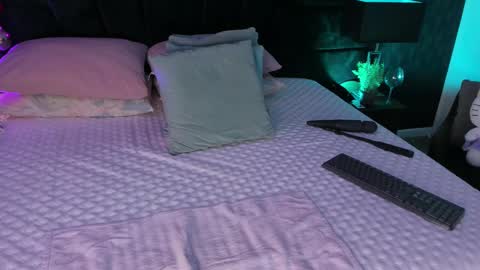 Snapshot of mariianna_lopez_ chatting on 03/07/25, 06:00 Mariana online show from 03/07/25, 06:00