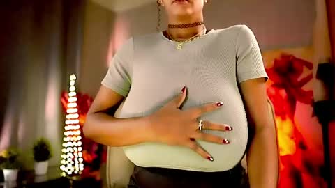 Nikita - Scroll down and read my bio please. New Pictures in Bio online show from 05/11/26, 07:03