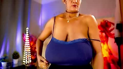 Nikita - Scroll down and read my bio please. New Pictures in Bio online show from 05/13/26, 07:06