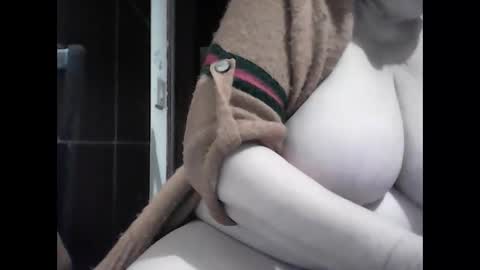 Snapshot of marilu64 chatting on 02/18/25, 09:09 marilu64 online show from 02/18/25, 09:09