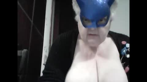 Snapshot of marilu64 chatting on 11/23/25, 02:28 marilu64 online show from 11/23/25, 02:28