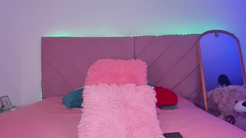 Snapshot of marily_daniela_ chatting on 11/26/25, 02:45 Marily Daniela online show from 11/26/25, 02:45