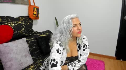 Snapshot of marilyn70 chatting on 10/12/25, 12:20 marilyn70 online show from 10/12/25, 12:20