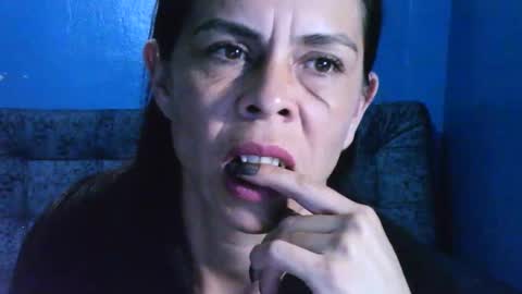 Snapshot of marilyn_xxxx chatting on 12/17/24, 12:01  Marilyn  online show from 12/17/24, 12:01