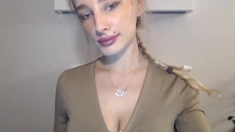 Snapshot of marilyndevilish chatting on 12/21/24, 09:15 MarilynDevilish online show from 12/21/24, 09:15