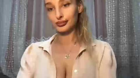 Snapshot of marilyndevilish chatting on 12/29/24, 09:30 MarilynDevilish online show from 12/29/24, 09:30