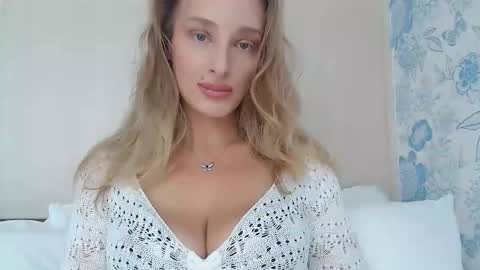 Snapshot of marilyndevilish chatting on 10/24/25, 01:57 MarilynDevilish online show from 10/24/25, 01:57