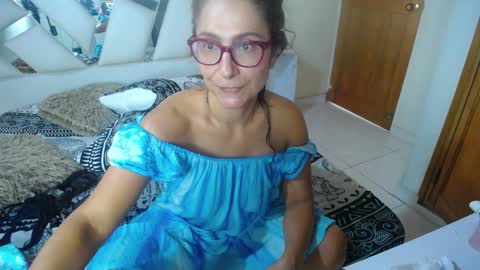 Snapshot of marilynetthan chatting on 12/13/24, 07:53 marilynetthan online show from 12/13/24, 07:53