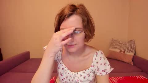 Marilyn online show from 03/25/26, 04:02