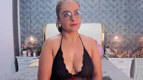 Snapshot of marilynvega77 chatting on 01/16/26, 08:57 Marilyn Vega online show from 01/16/26, 08:57