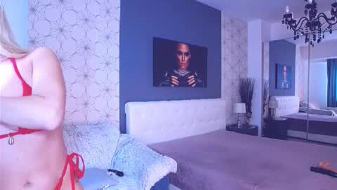 Snapshot of marimais chatting on 12/20/25, 08:10 Mary Mais online show from 12/20/25, 08:10