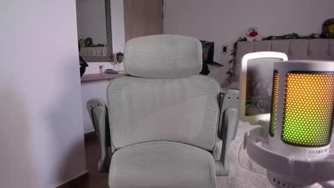 Marin kitoko online show from 10/31/25, 07:59