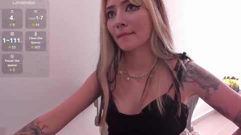 Snapshot of marin_kitoko chatting on 03/20/26, 09:19 Marin kitoko online show from 03/20/26, 09:19