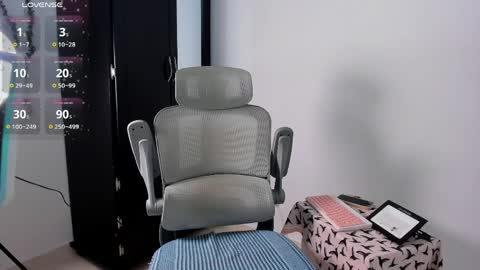 Snapshot of marin_kitoko chatting on 04/06/26, 10:44 Marin kitoko online show from 04/06/26, 10:44