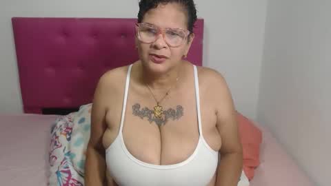 Snapshot of marinamilf chatting on 11/09/25, 01:20 Marina online show from 11/09/25, 01:20