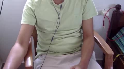 Snapshot of marinavine chatting on 02/09/25, 05:50 The SHY UncutBoy online show from 02/09/25, 05:50