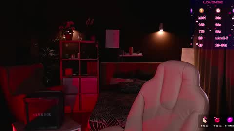 Marine  online show from 10/14/25, 02:07