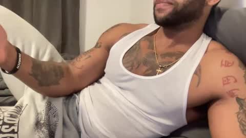 Snapshot of marineguyk19 chatting on 01/24/25, 01:24 Z online show from 01/24/25, 01:24