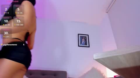 Snapshot of marinelaveau chatting on 11/22/25, 11:37 marinelaveau online show from 11/22/25, 11:37