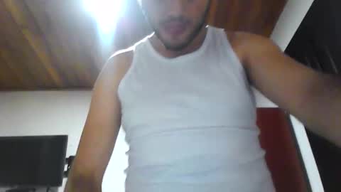 Snapshot of mario98e chatting on 05/25/26, 03:23 mario98e online show from 05/25/26, 03:23