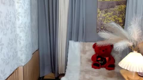 Snapshot of mariposa_911 chatting on 12/23/25, 01:58 LEAH online show from 12/23/25, 01:58