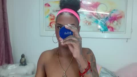 Snapshot of mariposahorny chatting on 11/30/25, 07:40 Nathaly online show from 11/30/25, 07:40