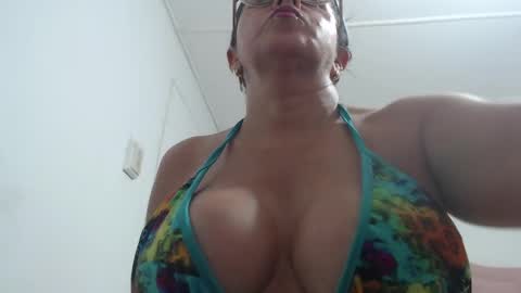 Snapshot of mariska_69 chatting on 04/02/26, 12:30 mariska_69 online show from 04/02/26, 12:30