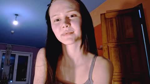 Mari online show from 04/01/26, 01:41