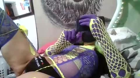 Snapshot of marissaspiercedpussy chatting on 12/03/25, 06:32 Prissy Miss online show from 12/03/25, 06:32