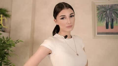 Snapshot of marivelmahlke chatting on 03/14/26, 10:53 Mari online show from 03/14/26, 10:53