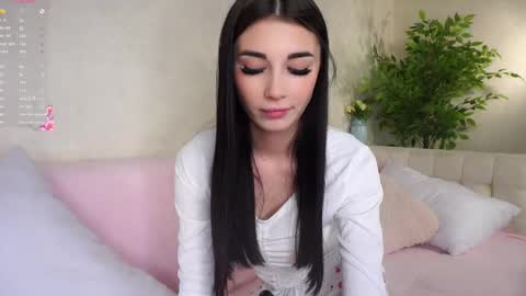 Snapshot of marivelmahlke chatting on 04/28/26, 04:12 Mari online show from 04/28/26, 04:12