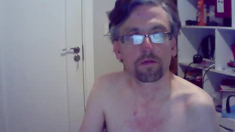 Snapshot of mark3271 chatting on 01/12/25, 05:54 mark3271 online show from 01/12/25, 05:54
