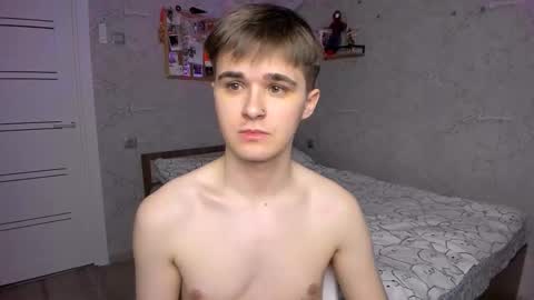 Snapshot of mark_bearcub chatting on 02/19/25, 07:38 Mark online show from 02/19/25, 07:38