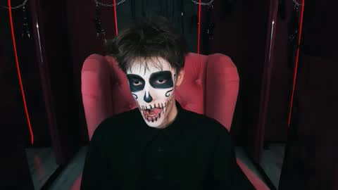 Mark online show from 10/31/25, 03:57