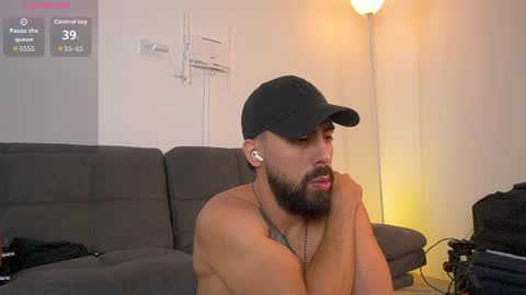 Snapshot of mark_broown_ chatting on 06/19/26, 04:44 mark_broown_ online show from 06/19/26, 04:44