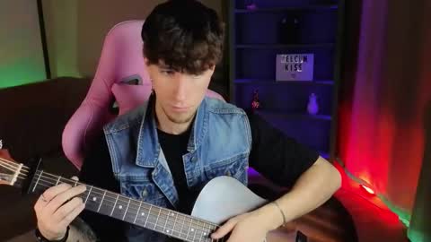 Snapshot of mark_caron chatting on 10/05/25, 08:29 mark_caron online show from 10/05/25, 08:29